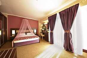 White Lilyum Hotel- All Inclusive