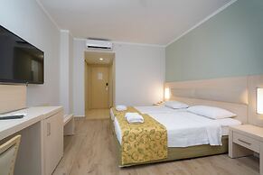 White Lilyum Hotel- All Inclusive