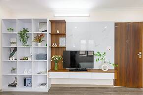 Hera West Lake Apartment
