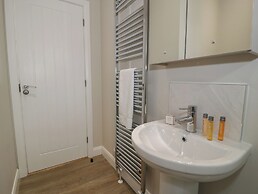 Platinum Lodge