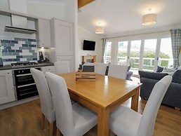 Platinum Lodge