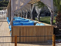 Sude Beach Resort Hotel