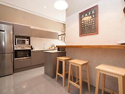 Apartamento de Lujo de Tres Habitaciones