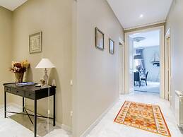 Apartamento de Lujo de Tres Habitaciones
