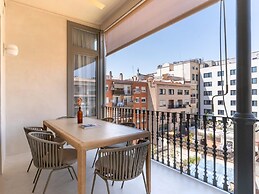 Apto Superior de Tres Habitaciones con Terraza