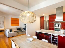 Apartamento de Tres Habitaciones con Terraza 21B