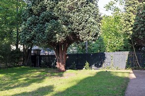 Immaculate 3-bed Cottage in Hampton