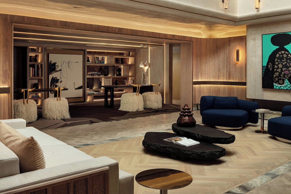 Morea House, Autograph Collection