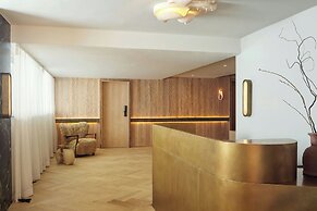Morea House, Autograph Collection