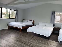 4 Double Beds and 2 Sofa Bed chalet