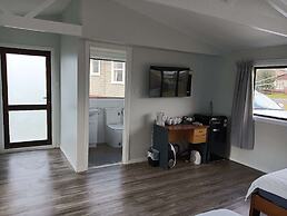 4 Double Beds and 2 Sofa Bed chalet