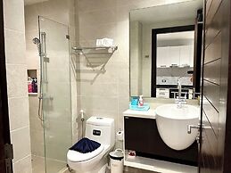 Emerald 211 - Studio With Balcony and Shared Pool