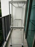 S39- 1 Bedroom Downtown Apt With Balcony and Pool