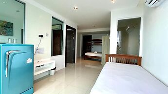 Emerald 702 - Triplex Penthouse With Stunning View