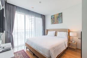 Emerald 702 - Triplex Penthouse With Stunning View