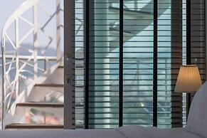 Emerald 702 - Triplex Penthouse With Stunning View