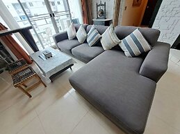 7B - 5 Bedroom Downtown Penthouse With Shared Pool