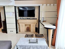 7B - 5 Bedroom Downtown Penthouse With Shared Pool