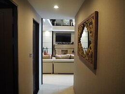 7B - 5 Bedroom Downtown Penthouse With Shared Pool