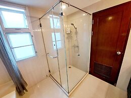 7B - 5 Bedroom Downtown Penthouse With Shared Pool
