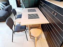 7B - 5 Bedroom Downtown Penthouse With Shared Pool