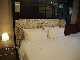 7B - 5 Bedroom Downtown Penthouse With Shared Pool
