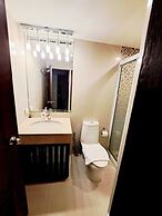 7B - 5 Bedroom Downtown Penthouse With Shared Pool