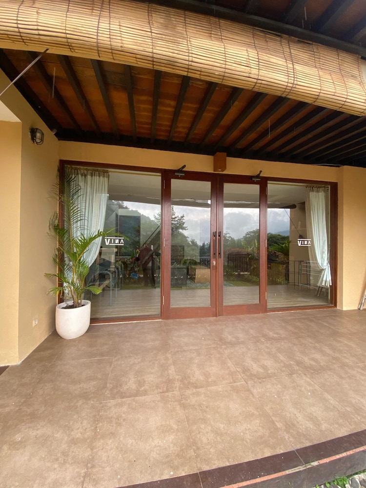 Bedugul Lake View Inn