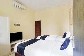 Tripletree Ken Hotel
