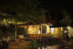 Tripletree Ken Hotel