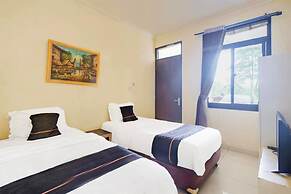 Tripletree Ken Hotel