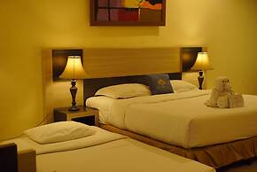 Tripletree Ken Hotel