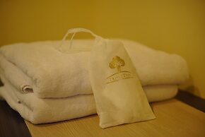 Tripletree Ken Hotel