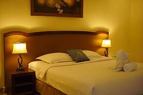 Tripletree Ken Hotel