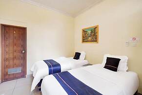 Tripletree Ken Hotel