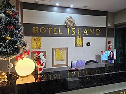 HOTEL ISLAND