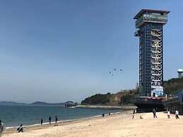 HOTEL ISLAND