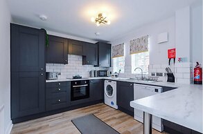 25 The Heywoods Newton