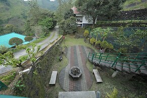 Falcon Crest Resort