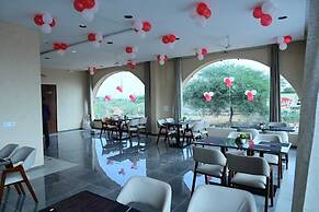 SR Hotel Restaurant & Cafe