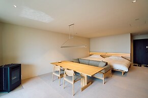 SANU 2nd Home Izu 1st