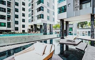 Sea View 2 Bed Room at Great Location