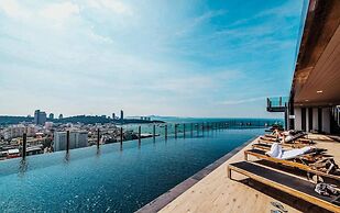 Sea View 2 Bed Room at Great Location
