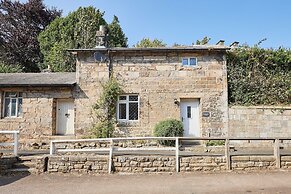 Host Stay Brackenrigg Cottage