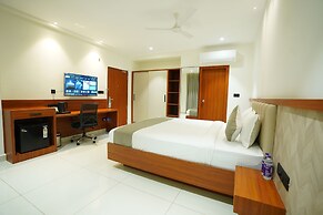 LEONAR HOTEL