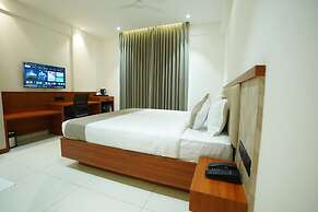 LEONAR HOTEL