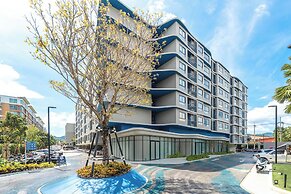 Stylish condo with Pool C175