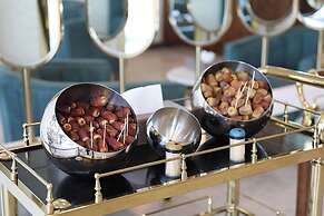 Seasons hotel suites