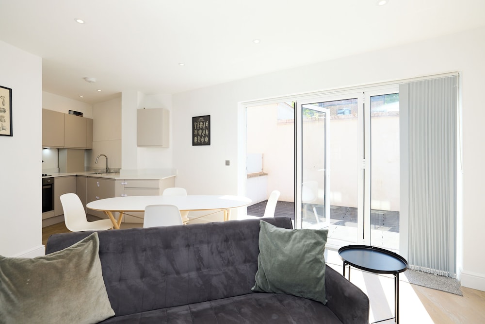 Countryside Edge Flat