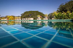 The Coastal Nest - 2BHK by Da Alohas